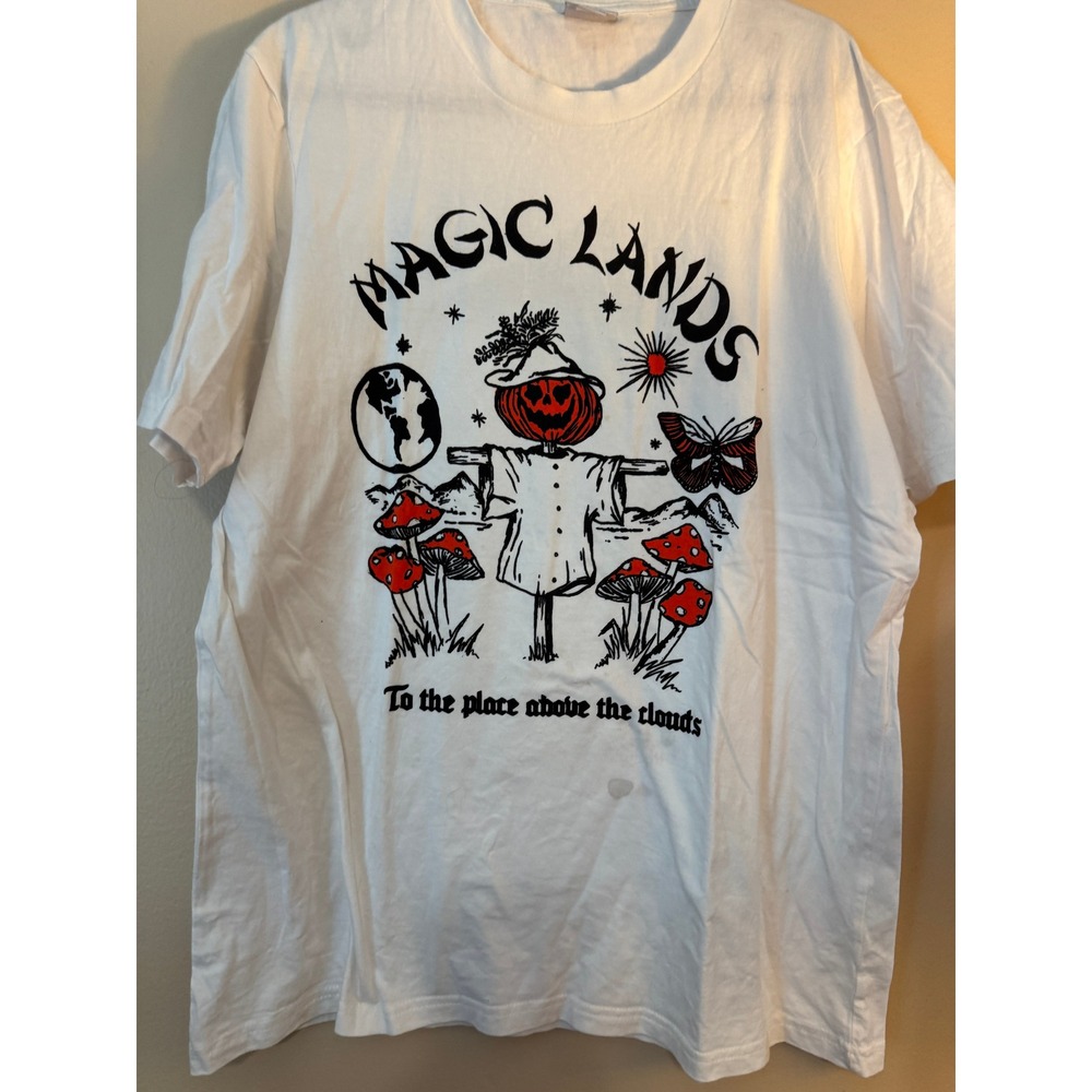 Cotton On T-Bar Magic Lands Graphic T-Shirt Mens XL White Scarecrow Mushroom Tee
